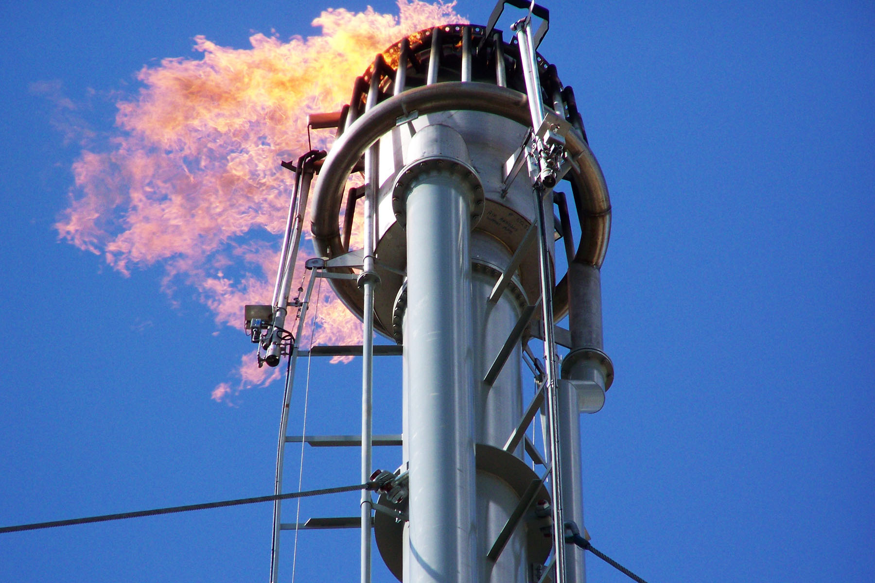 Combustion equipment flare stack